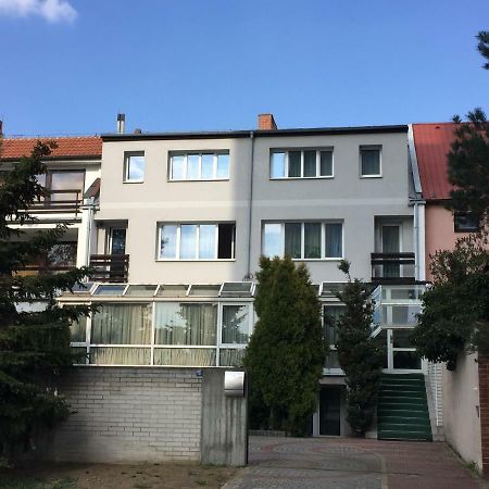 Hotel-Pension Kamyk Прага Екстер'єр фото