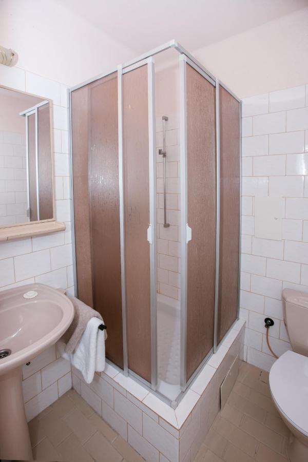 Hotel-Pension Kamyk Прага Екстер'єр фото