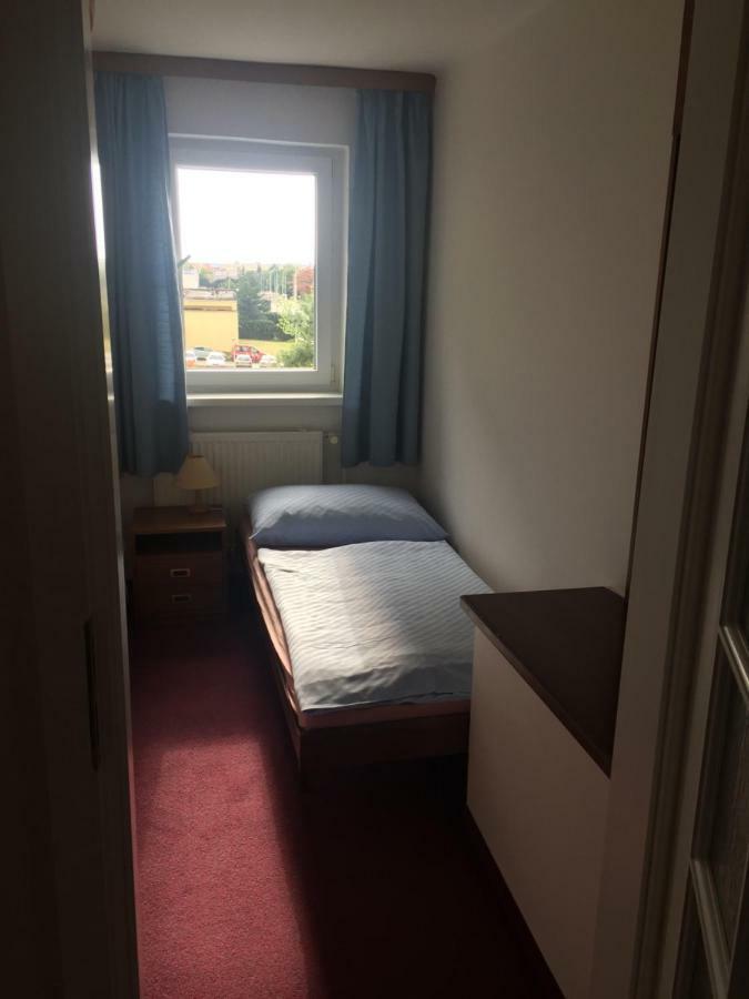 Hotel-Pension Kamyk Прага Екстер'єр фото